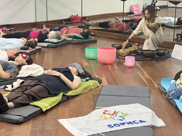 Guided Sound Bath 颂钵疗愈 — with Master Christal — photo 1